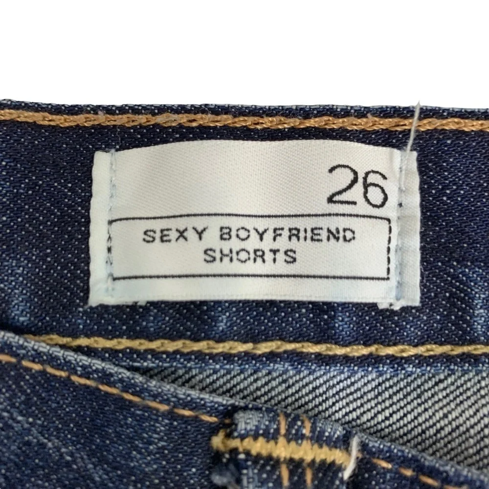 GAP 5” Mid Rise Sexy Boyfriend Denim Light Distressed Cuffed Shorts Size 26 NWOT